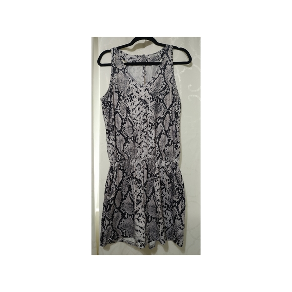 Snakeskin print ROMPER - Picture 5 of 8